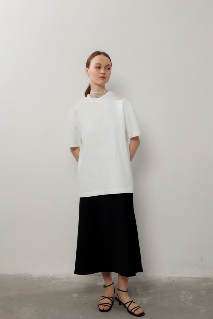 Футболка вільного крою з вишивкою