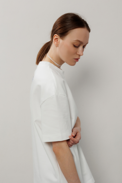 Футболка вільного крою з цупкої тканини