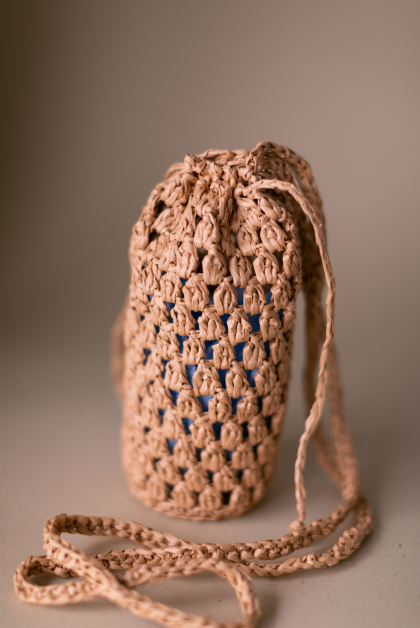 Плетена сумка для води з натуральної рафії