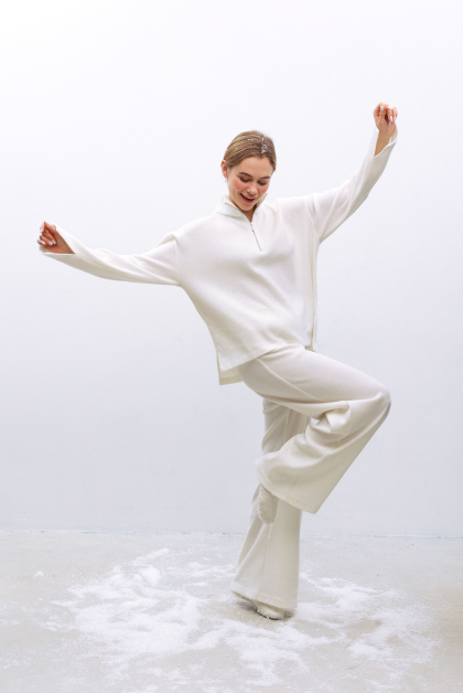 Вʼязані вовняні штани